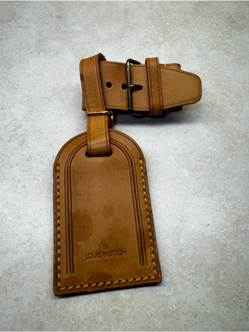 Louis Vuitton Authentic Luggage Tag & Poignet Set Pre-loved